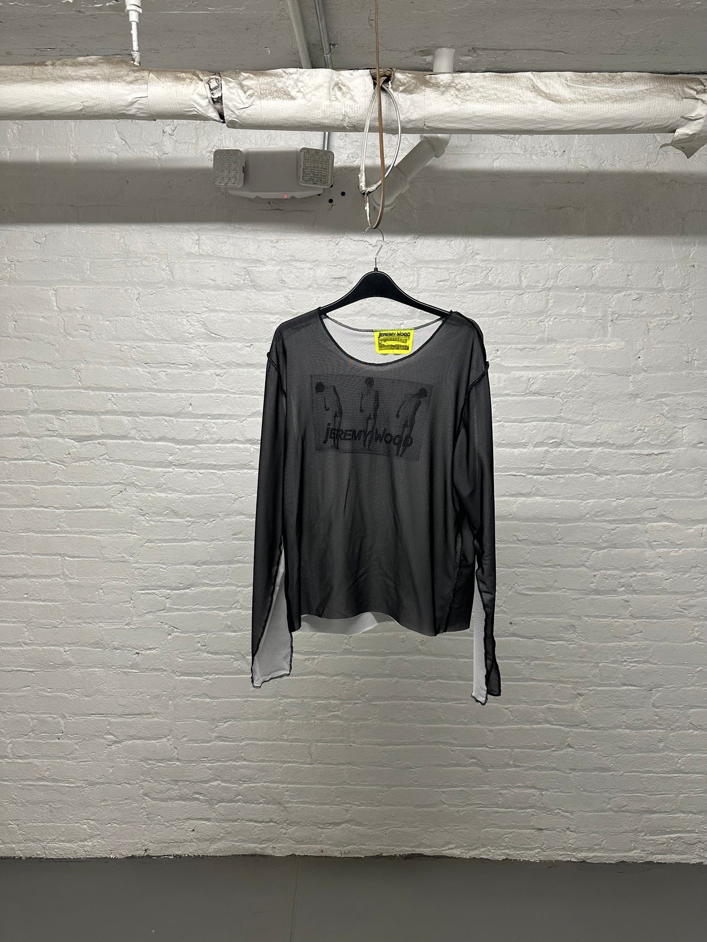 2 flesh logo tee